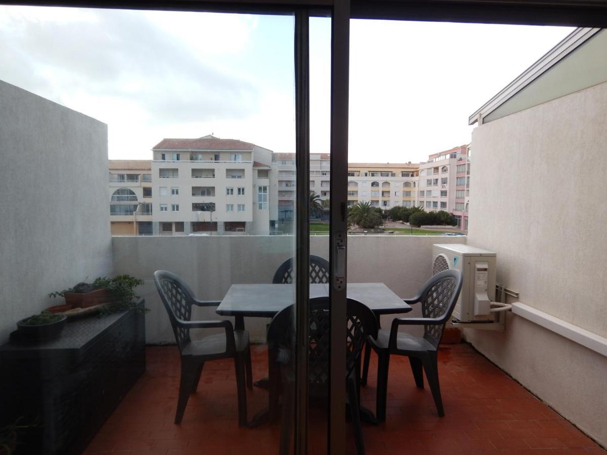 3 Etoiles Studio 4 Couchages Residence Port Cros A Сет Екстериор снимка